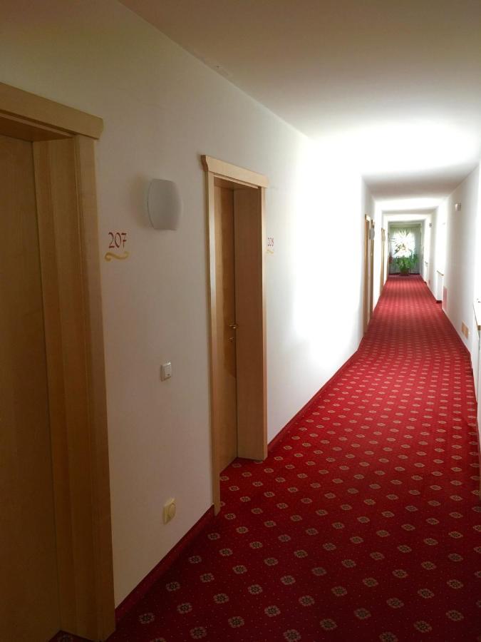 Hotel Turmwirt Ora / Auer Extérieur photo